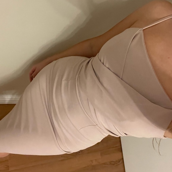 Dynamite Pink Midi Dress - Picture 4 of 4